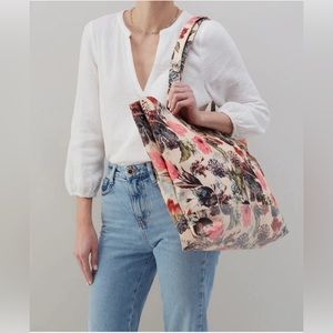 NWT- HOBO - Detour Large Shopper Tote Botanical Floral Canvas